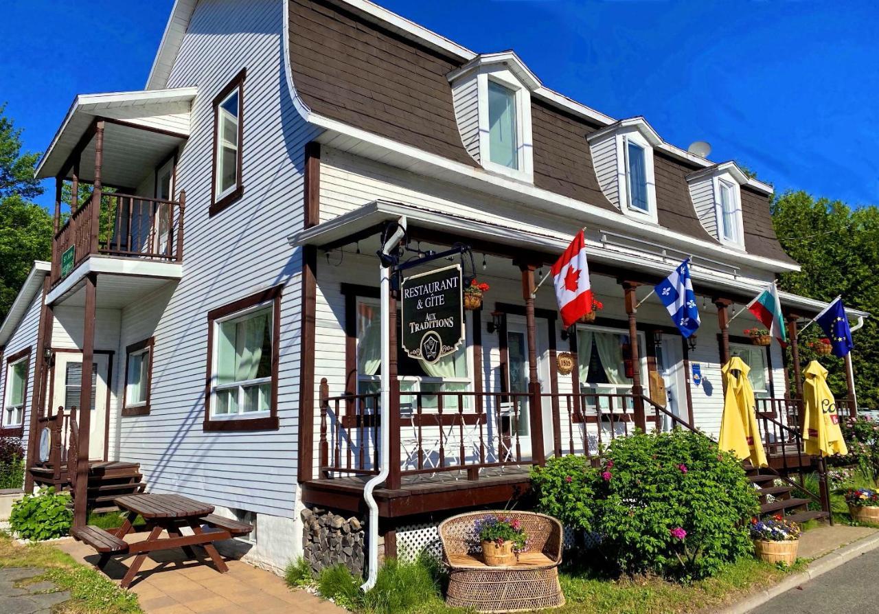 Gîte Aux Traditions Saint-Jean-des Piles Extérieur photo