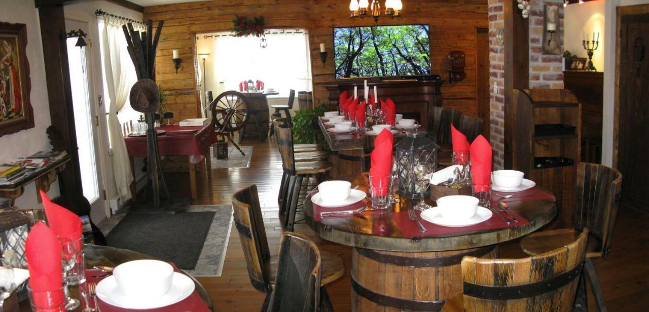 Gîte Aux Traditions Saint-Jean-des Piles Extérieur photo